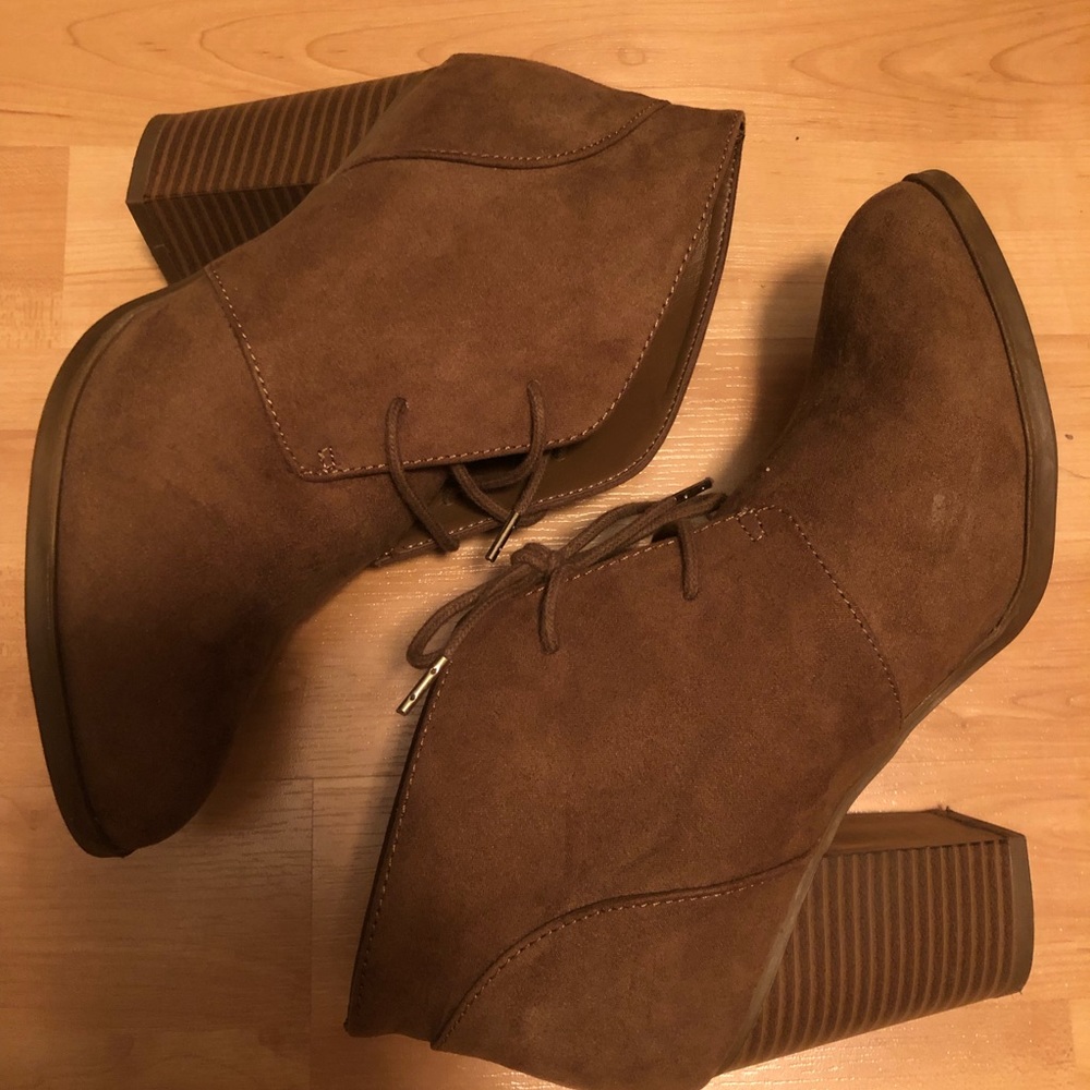 Suede booties - Picture 3 of 5